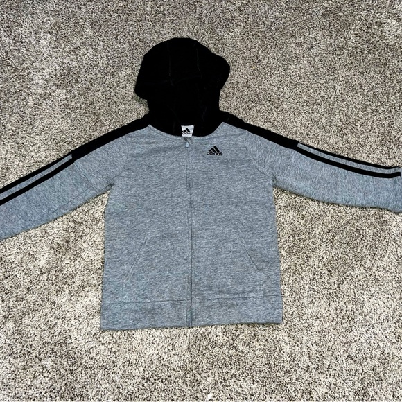 2 Adidas pull over hoodies size boys 6 & 8 - Picture 2 of 12